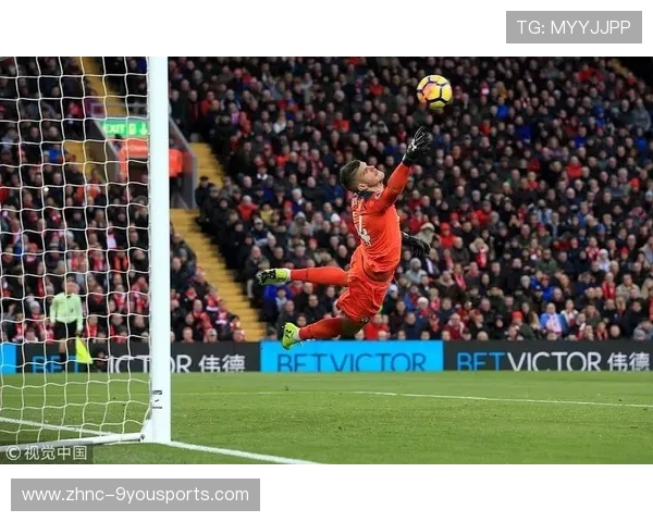 英超“铁血战术”赢得球迷喝彩，英超直播李铁