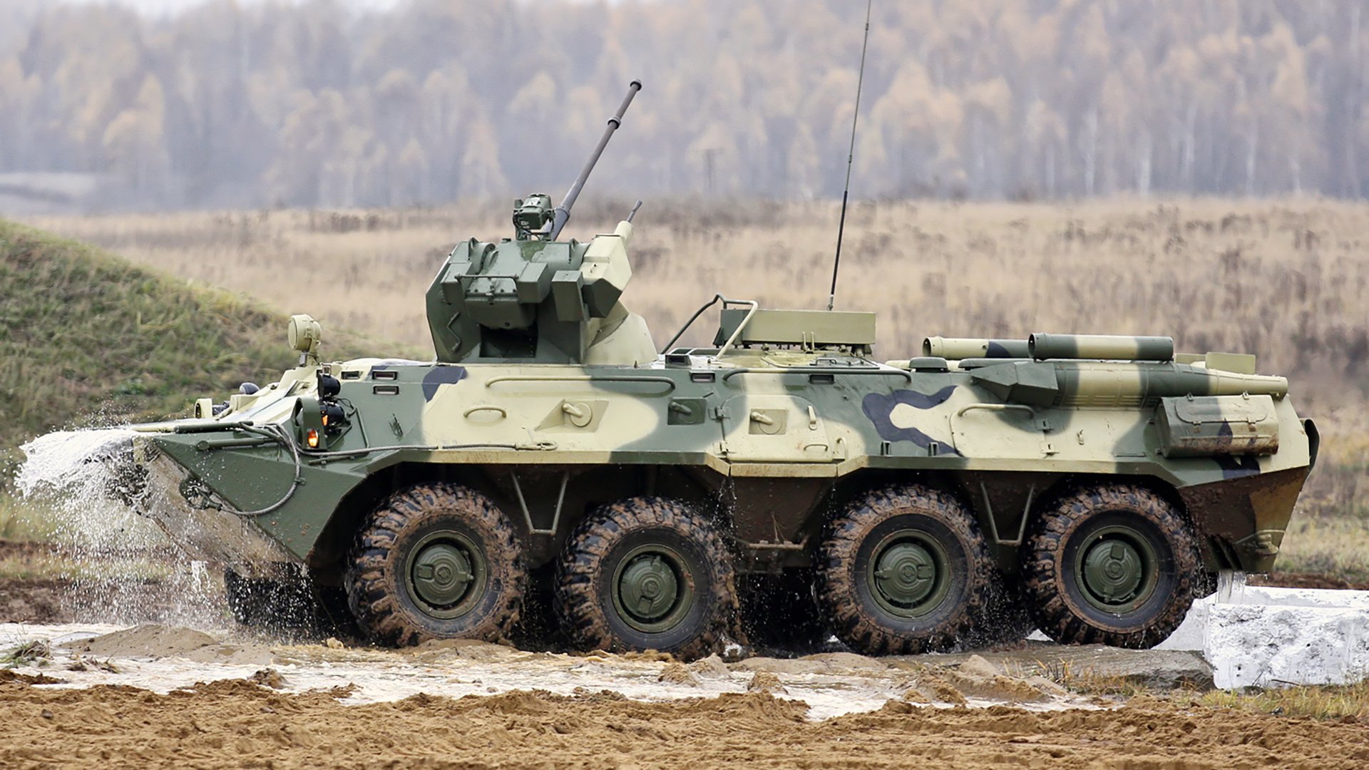 九游网页官网-女子篮球训练注重防守协作提升防守水平，女子篮球防守视频